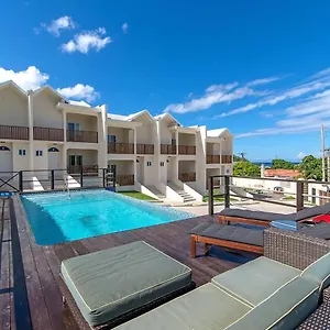  Apartment Luxury 2br Facing W/pool #5 Jamaica