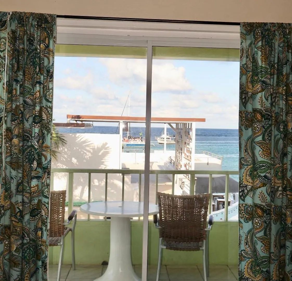 Ocean Palms Hotel